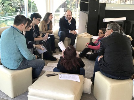 Antonio Moreira (c), durante la jornada abierta de la escuela de invierno de la Fundación Ceibal. · Foto: Fundación Ceibal Antonio Moreira (c), durante la jornada abierta de la escuela de invierno de la Fundación Ceibal. · Foto: Fundación Ceibal