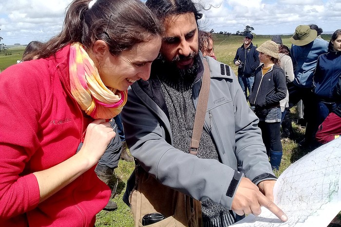 Grupo de del Espacio de Formación Integral en Paso Centurión, Cerro Largo.
 · Foto: Grupo Sociedad-Naturaleza RETEMA