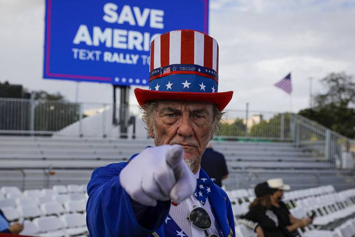 Acto antes de las elecciones de mitad de período de Estados Unidos, en Miami, Florida (06.11.2022). · Foto: Eva Marie Uzcategui, AFP