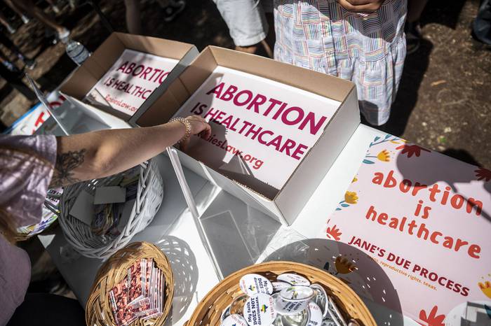 Protesta por una ley que prohibe el aborto, el 29 de mayo de 2021, frente al Capitolio del estado de Texas, en austin. · Foto: Sergio Flores, Getty Images, AFP