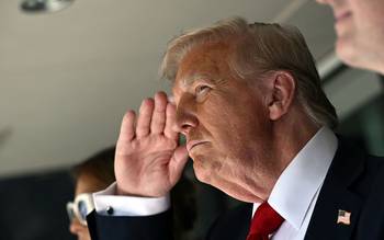 Donald Trump durante la final de la Copa Mundial de Clubes, el 13 de julio, en el estadio MetLife, en East Rutherford, Nueva Jersey. · Foto: Brendan Smialowski, AFP
