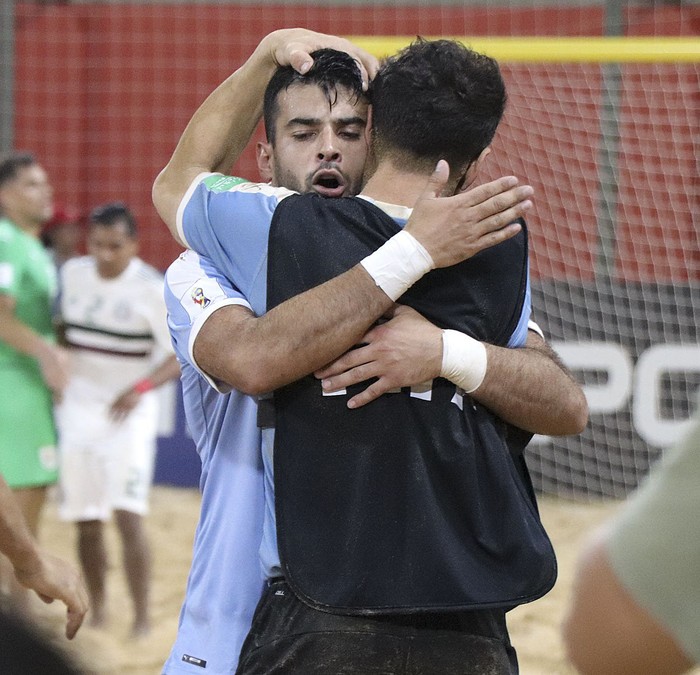 Uruguay ante México.  · Foto: @AUFOficial