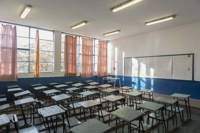 Aula del liceo Dámaso Antonio Larrañaga (archivo, junio de 2020). · Foto: Ernesto Ryan