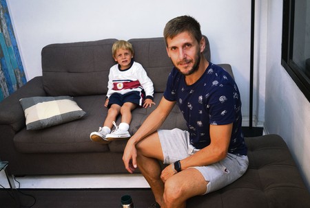 Emiliano Alfaro y su hijo Baltasar.
· Foto: Mariana Greif Emiliano Alfaro y su hijo Baltasar.
· Foto: Mariana Greif