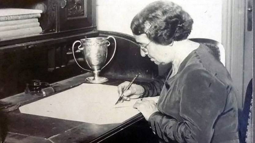 enriqueta daproblemasdevisin