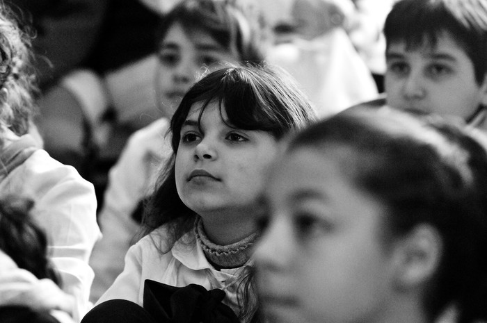 Alumnos de la escuela 163 de Montevideo, durante un taller de hip hop. / Foto: Federico Gutiérrez (archivo, setiembre de 2017)