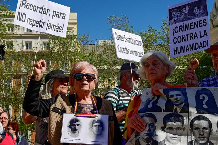 Manifestación, el 24 de septiembre de 2019, frente al Tribunal Supremo en Madrid. · Foto: Javier Soriano, AFP