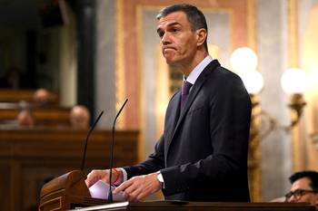 El presidente del gobierno español, Pedro Sánchez, durante una sesión plenaria en el Congreso de los Diputados, el 9 de julio, en Madrid. · Foto: Javier Soriano, AFP