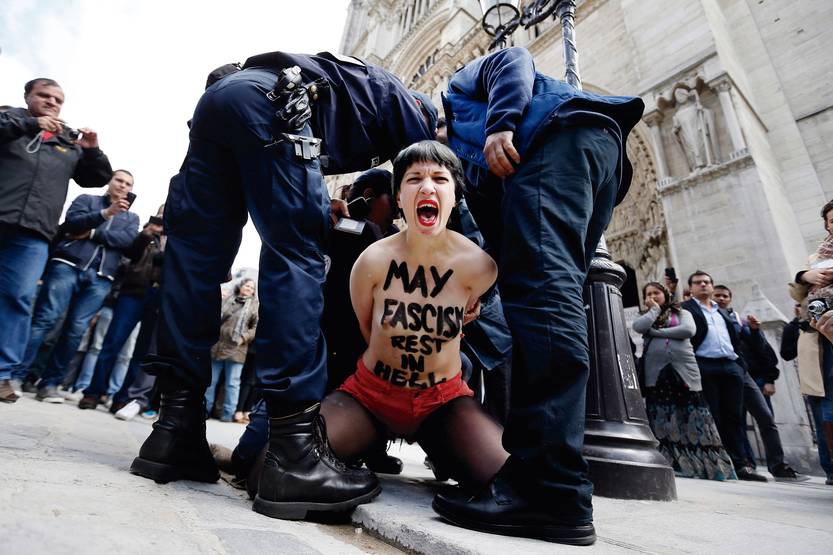 le monde 41 - ¿Es preciso decir "fascista"?