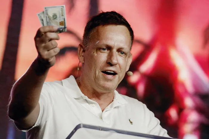 Peter Thiel durante la conferencia Bitcoin 2022, el 7 de abril de 2022, en Miami, Estados Unidos. · Foto: Marco Bello / Getty Images / AFP