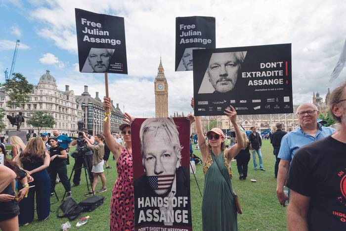 Protesta en Londres, Reino Unido, contra la extradición de Julian Assange a Estados Unidos, el 24 de junio de 2023. · Foto: Wiktor Szymanowicz / NurPhoto / AFP