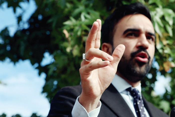 Zohran Mamdani, durante una conferencia de prensa en el Bronx, el 17 de setiembre, en Nueva York. · Foto: Spencer Platt, Getty Images, AFP Zohran Mamdani, durante una conferencia de prensa en el Bronx, el 17 de setiembre, en Nueva York. · Foto: Spencer Platt, Getty Images, AFP