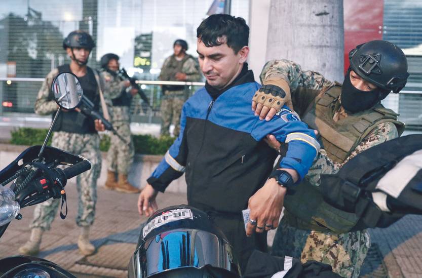 le monde 22 - Y Ecuador descendió a los infiernos