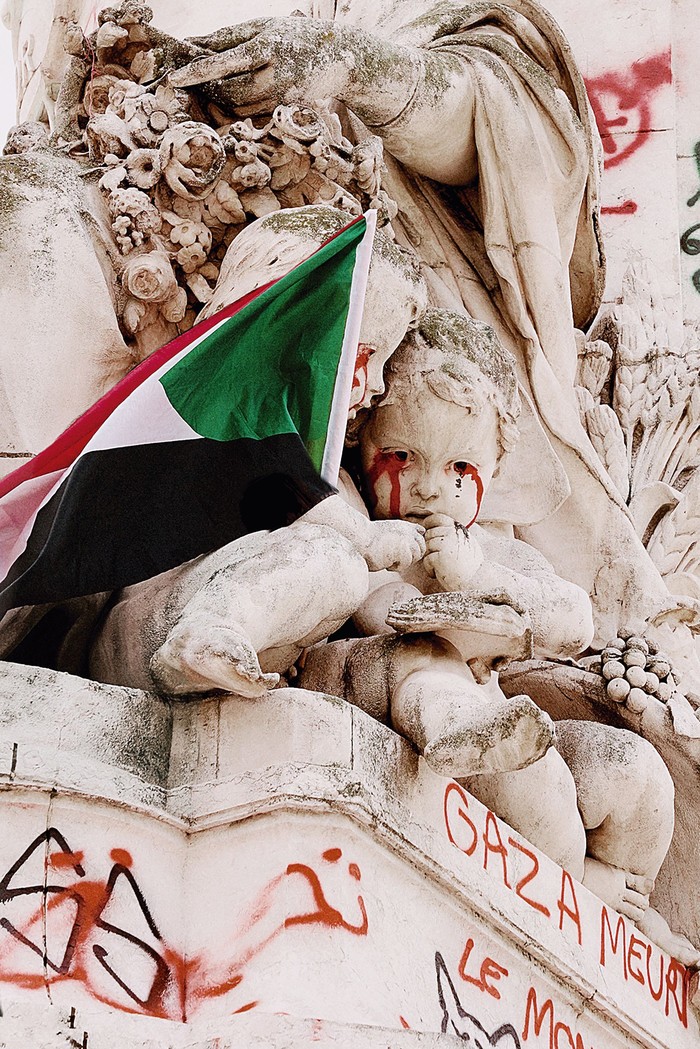 Plaza de la República, durante una movilización por Palestina en París, Francia. · Foto: Pauline Tournier / Hans Lucas / AFP Plaza de la República, durante una movilización por Palestina en París, Francia. · Foto: Pauline Tournier / Hans Lucas / AFP