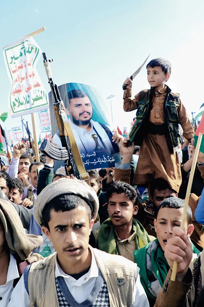 Líder hutí Abdul Malik al-Houthi durante la marcha del 5 de enero de 2024, en Yemen, en contra de los bombardeos de Israel a Gaza. · Foto: Mohamed Huawis, AFP