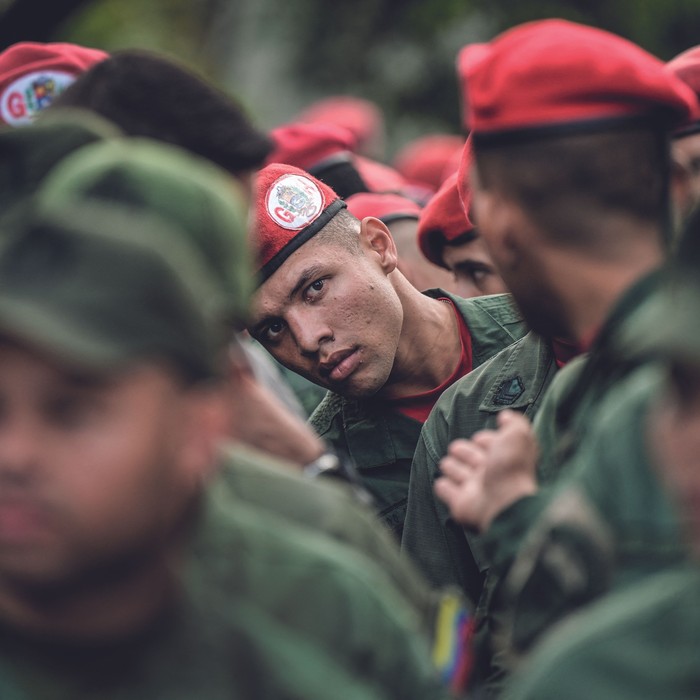 Foto principal del artículo 'Venezuela se hunde en la incertidumbre' · Foto: Yuri Cortez / AFP