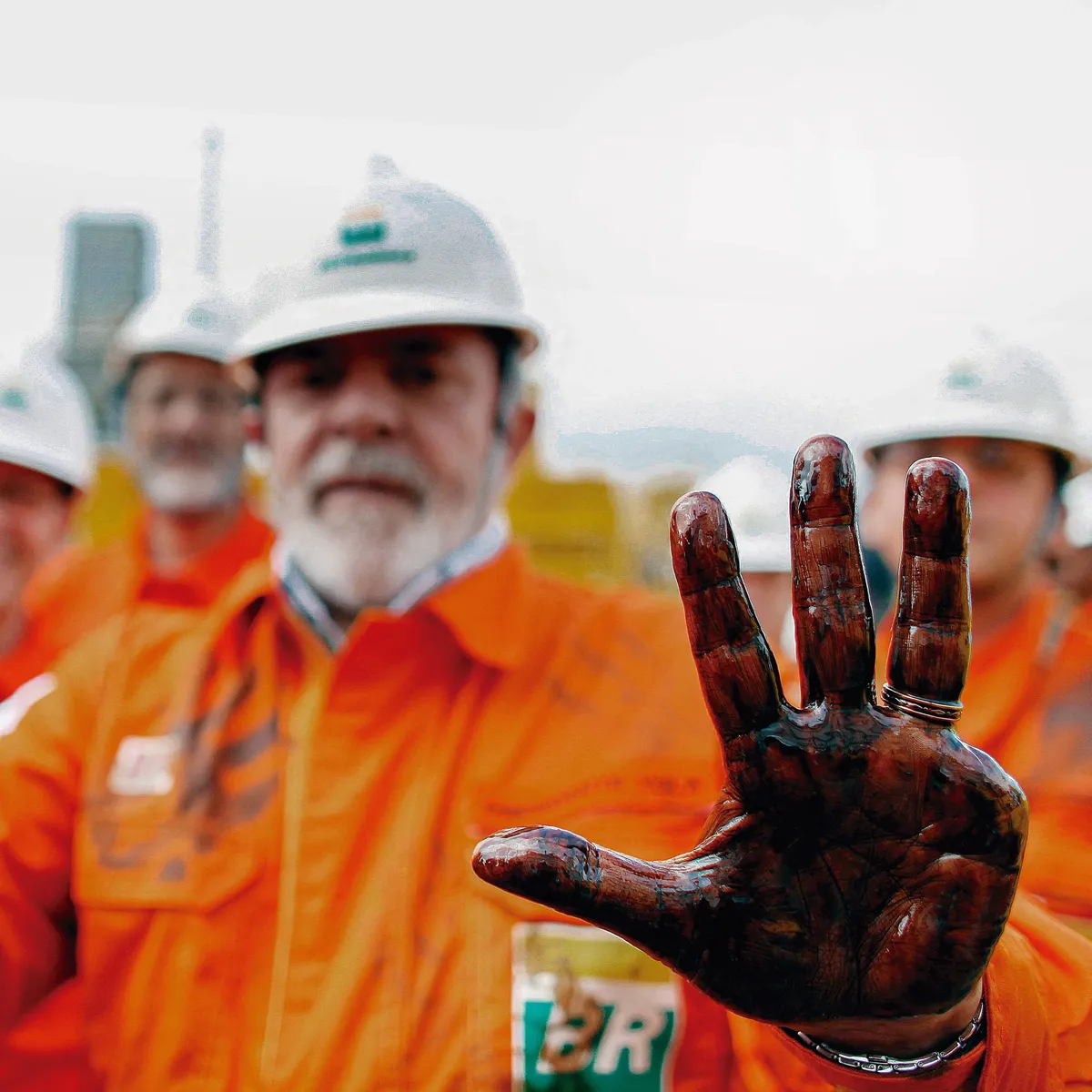 Análisis sobre los desafíos electorales y el desempeño económico del gobierno brasileño actual