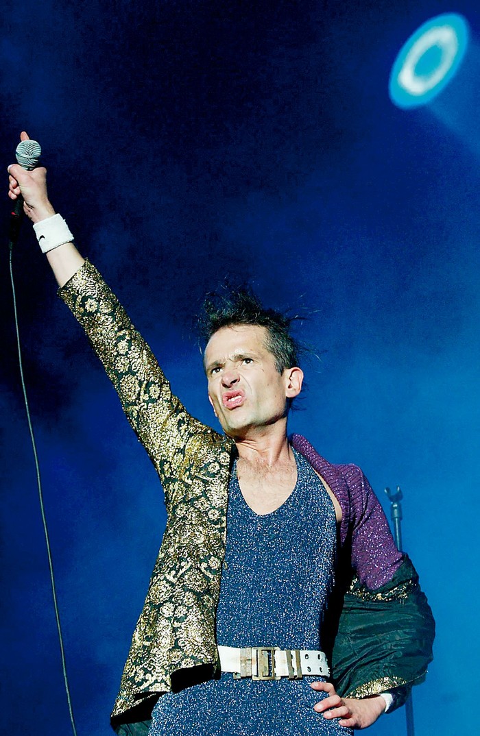 Didier Wampas durante el festival Eurockéennes de Belfort, en Borgoña, Francia, en 2003. · Foto: Thomas Wirth / AFP Didier Wampas durante el festival Eurockéennes de Belfort, en Borgoña, Francia, en 2003. · Foto: Thomas Wirth / AFP