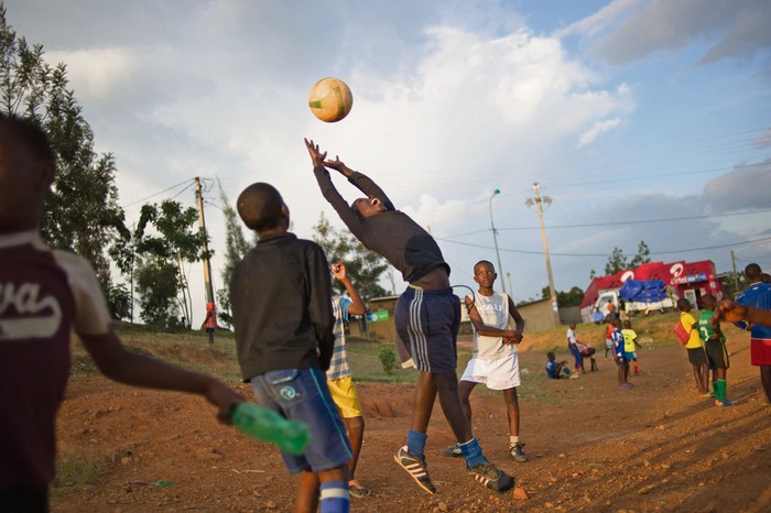 Suburbio de Gikondo, en la capital de Ruanda, Kigali. · Foto: Phil Moore / AFP
