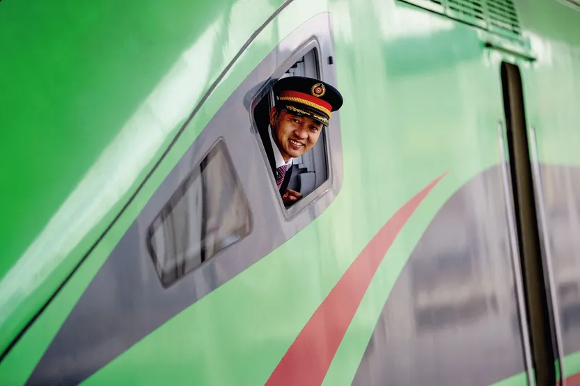 le monde 49 - A bordo del TGV chino