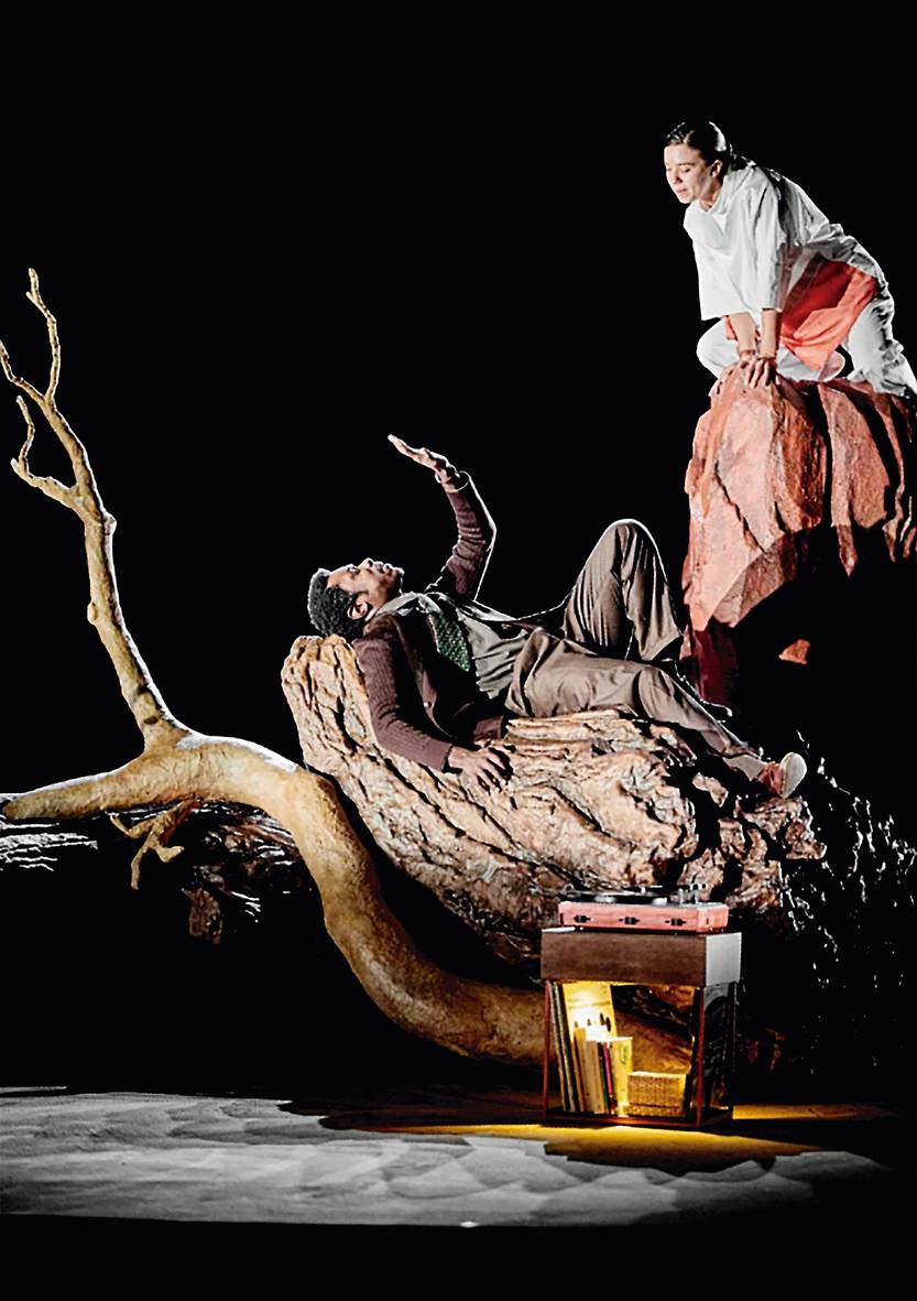 le monde 48 - Teatro en tiempos sombríos