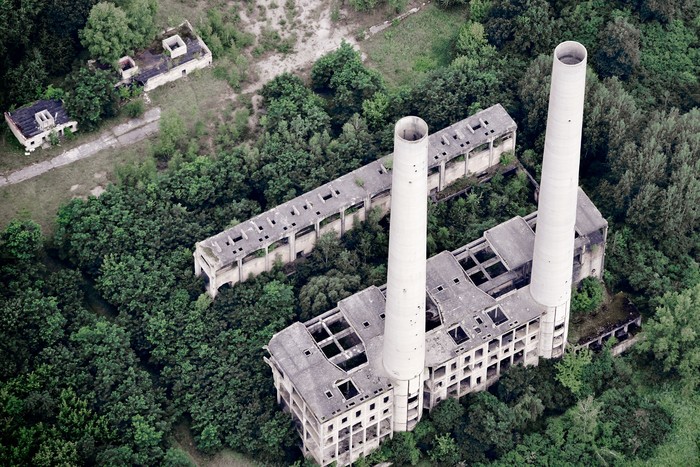 Vista aérea de la excentral eléctrica unificada Wernerwerk en Eisenhüttenstadt, Alemania, en 2017. Foto: sin datos de autoría, oficina patrimonial de Eisenhüttenstadt.