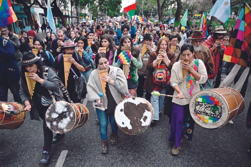 le monde 17 - Mil tácticas y ninguna estrategia