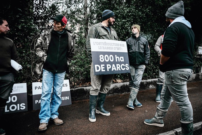 Protesta de ostricultores de la Cuenca de Arcachon, suroeste de Francia, el 27 de enero, para denunciar la autorización para verter aguas residuales. · Foto: Philippe Lopez, AFP