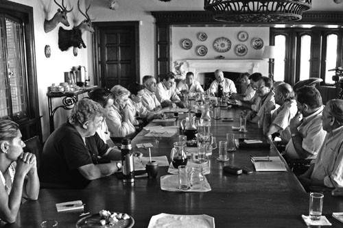 Reunion del presidente José Mujica con los intendentes, ayer, en la estancia de Anchorena, en Colonia. · Foto: Ricardo Rey