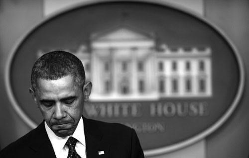 Barack Obama, durante una conferencia de prensa en la Casa Blanca, Washington, Estados Unidos, el viernes, tras la reunión con los principales líderes demócratas y republicanos del Congreso. / Foto: Shawn Thew, Efe
