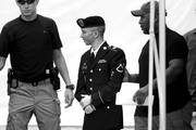 Bradley Manning, es trasladado ayer luego del juicio en Fort Meade, Maryland, EE.UU./Foto: Jim Lo Scalzo, Efe.
