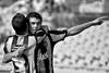 Luis Aguiar festeja su gol, el segundo de Peñarol, con Antonio Pacheco, ayer, en el Centenario. Foto: Javier Calvelo Luis Aguiar festeja su gol, el segundo de Peñarol, con Antonio Pacheco, ayer, en el Centenario. Foto: Javier Calvelo