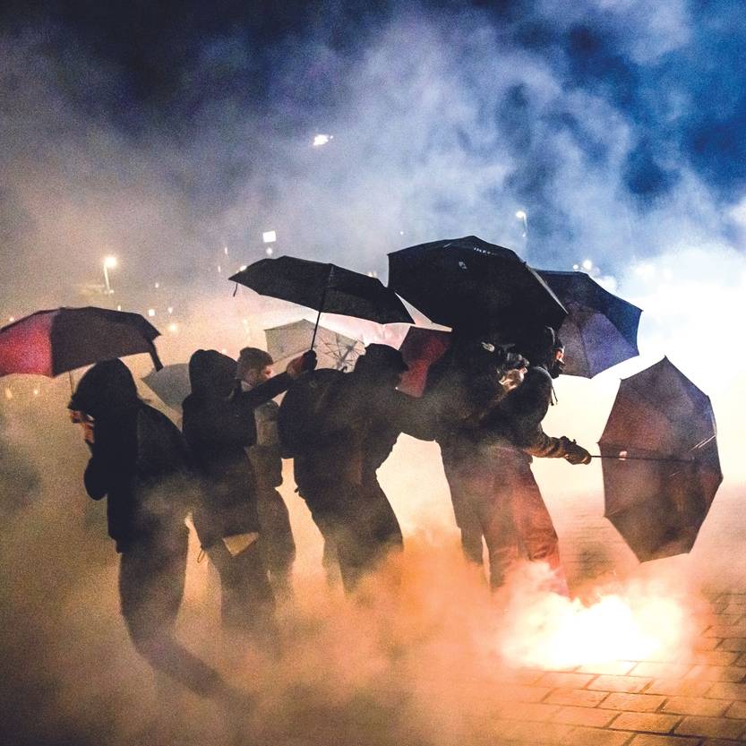 le monde 14 - Francia protesta