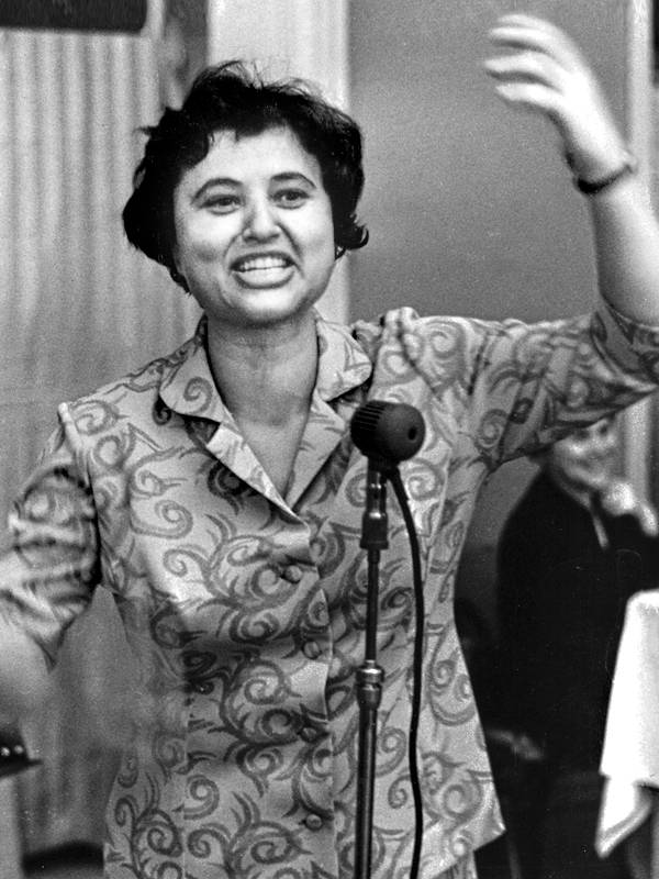 le monde 13 - Las "abuelas rojas" del feminismo 02