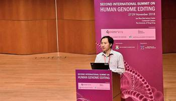 He Jiankui, durante la Segunda Cumbre Internacional sobre la Edición del Genoma Humano en Hong Kong, el 28 de noviembre de 2018. Foto: Voa, Iris Tong He Jiankui, durante la Segunda Cumbre Internacional sobre la Edición del Genoma Humano en Hong Kong, el 28 de noviembre de 2018. Foto: Voa, Iris Tong