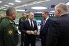 El presidente ruso, Vladimir Putin (c), visita el Centro de Control de la Defensa Nacional en Moscú, ayer.
El presidente ruso, Vladimir Putin (c), visita el Centro de Control de la Defensa Nacional en Moscú, ayer.