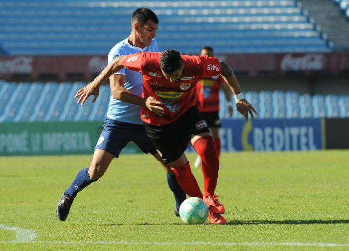 Rentistas-Torque, en el estadio Centenario, por la 5a fecha del Campeonato Uruguayo. · Foto: Federico Gutiérrez