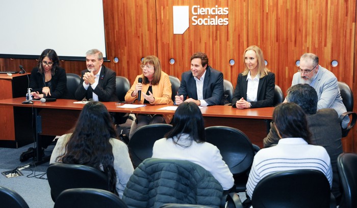 Durante la presentación de la segunda edición del Premio "Economía y género en el sistema financiero”. · Foto: Difusión