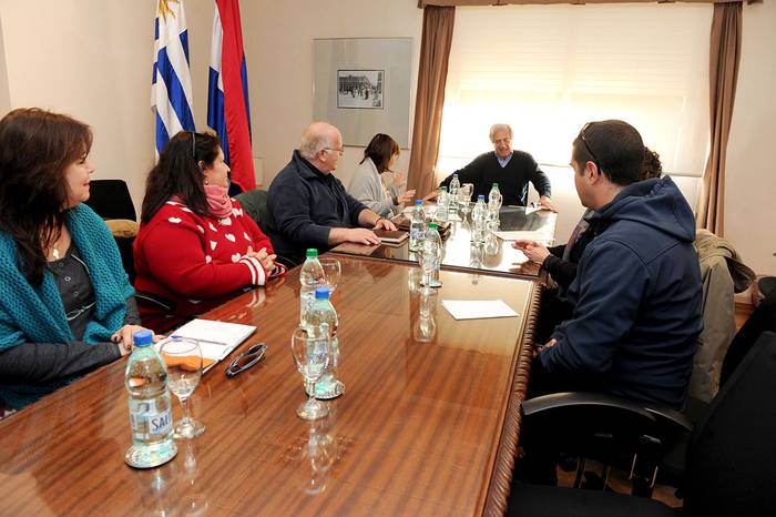 Tabaré Vázquez reunido con ADEMU. · Foto: Presidencia, s/d de autor