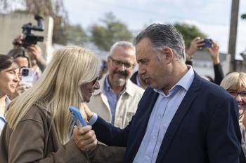 El presidente Yamandú Orsi durante el acto en el que se presentó el plan de salud mental en Fray Bentos. · Foto: Camilo dos Santos, Presidencia de la República
