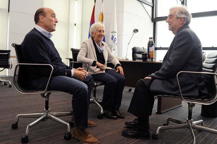 Daniel Martinez, Graciela Villar y Tabaré Vázquez, hoy, en la Torre Ejecutiva. · Foto: Walter Paciello, Presidencia