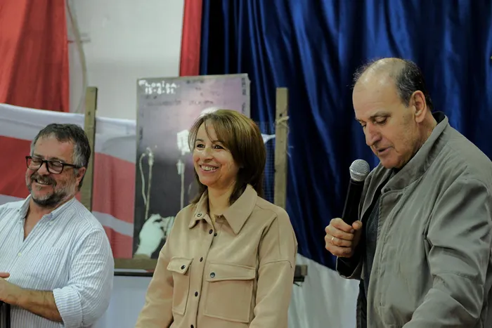Richard Tessier, Flavia Coelho y Óscar De Los Santos, el sábado 25 de abril en Florida. · Foto: Luana Ramirez