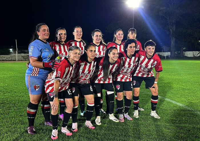 Selección femenina de Florida, en el primer partido de la Copa Nacional de Selecciones Femenina, el 29 de noviembre. Foto: Liga de Fútbol de Florida.