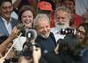 Luiz Ignácio Lula da Silva al momento de salir de la sede de la Policía Federal en Curitiba, el 7 de noviembre. · Foto: Carl De Souz, AFP Luiz Ignácio Lula da Silva al momento de salir de la sede de la Policía Federal en Curitiba, el 7 de noviembre. · Foto: Carl De Souz, AFP