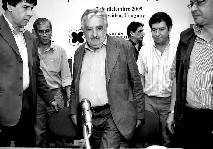 José Mujica , al cierre de la última Cumbre Sindical en la sede del PIT-CNT. (archivo, diciembre de 2009) · Foto: Javier Calvelo