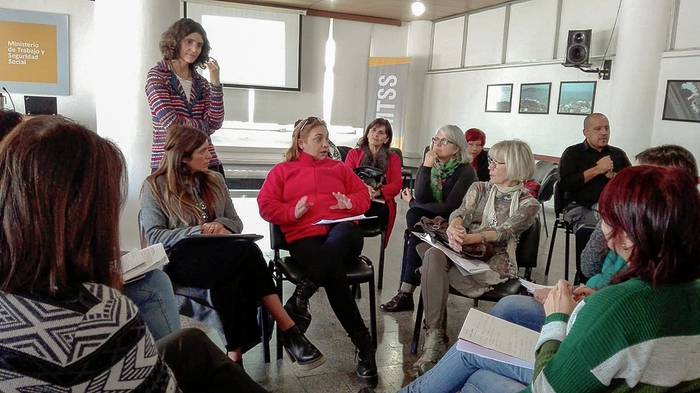 Primera reunión de delegadas mujeres a los Consejos de Salarios.  · Foto: s/d de autor