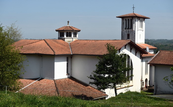 Colegio católico Saint-François Xavier, el 9 de abril, en Ustaritz, Francia. · Foto: Gaizka Iroz, AFP