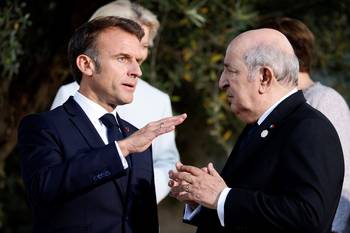 Emmanuel Macron, presidente de Francia, y Abdelmadjid Tebboune, presidente de Argelia, el 14 de junio de 2024. · Foto: Ludovic Marin, AFP