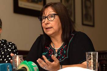 Elbia Pereira durante la conferencia de prensa, en la Casa del Maestro (06.03.2023). · Foto: Rodrigo Viera Amaral