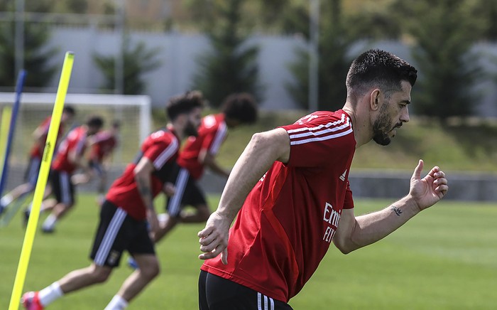 Entrenamiento del Benfica, ayer, en Lisboa.
 · Foto: Tania Paulo, AFP